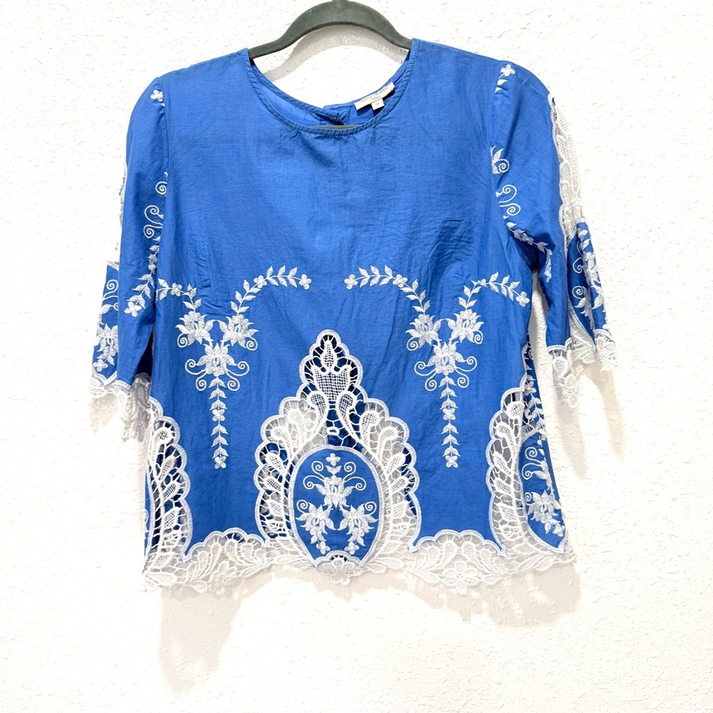 Saint‎ Tropez West Blue Top with White Lace Detail M